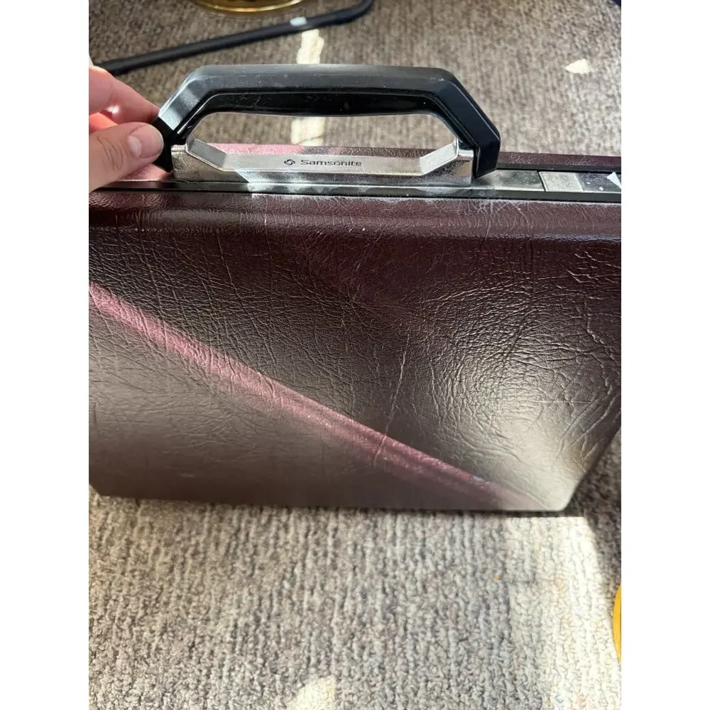 Vintage Samsonite Hard Shell Suitcase Burgundy With Keys